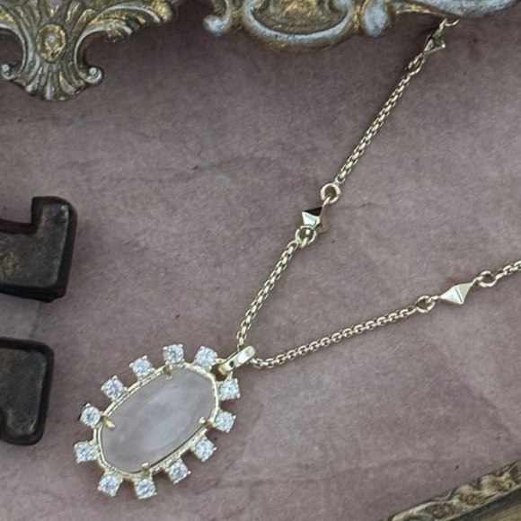 KENDRA SCOTT • Rose Quartz Brett Necklace - Picture 5 of 5